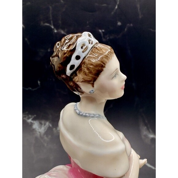 Royal Doulton Camilla HN4220 Bone China 8.5" Tall Retired England RARE - Picture 7 of 16